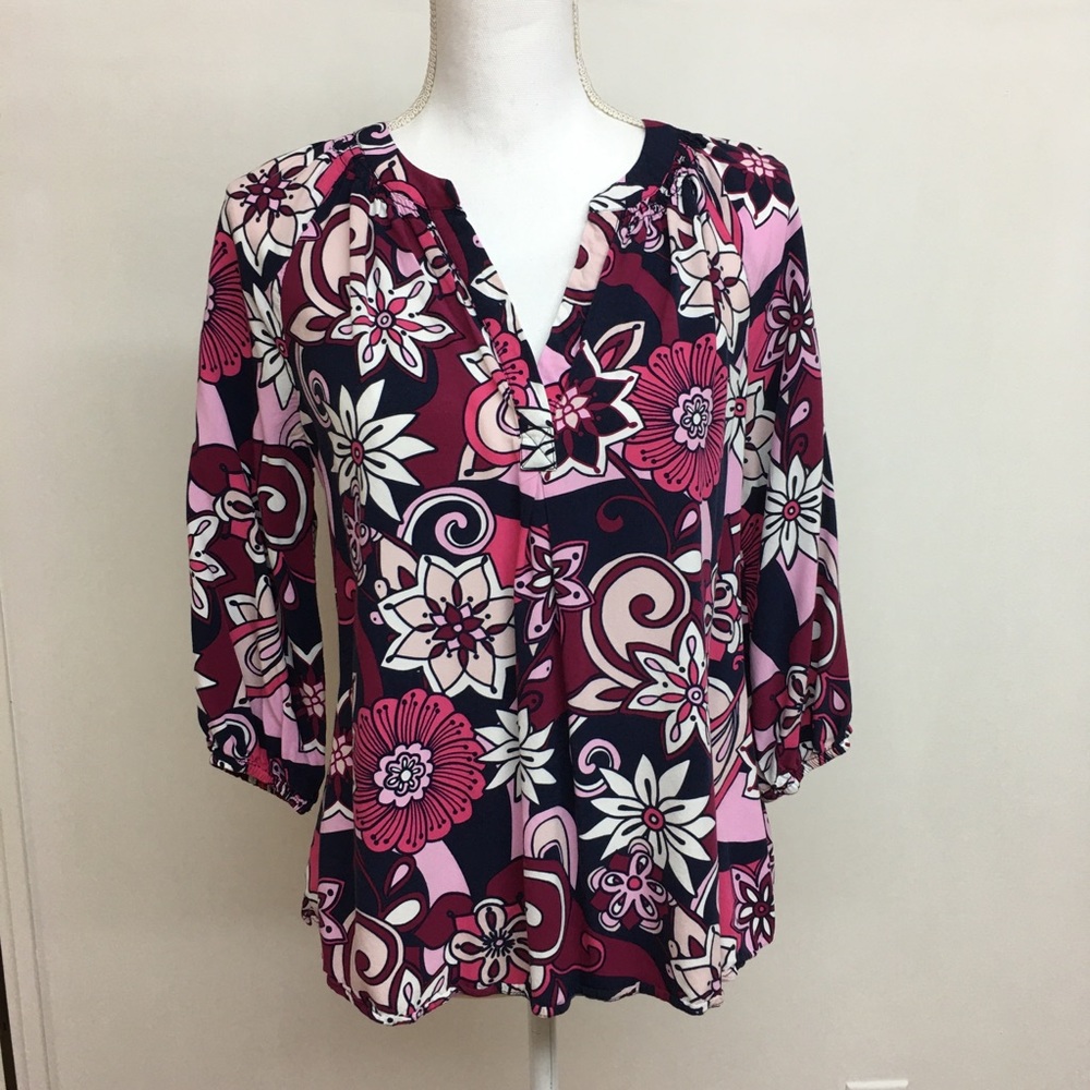 Crown&Ivy Floral Peasant blouse Size M